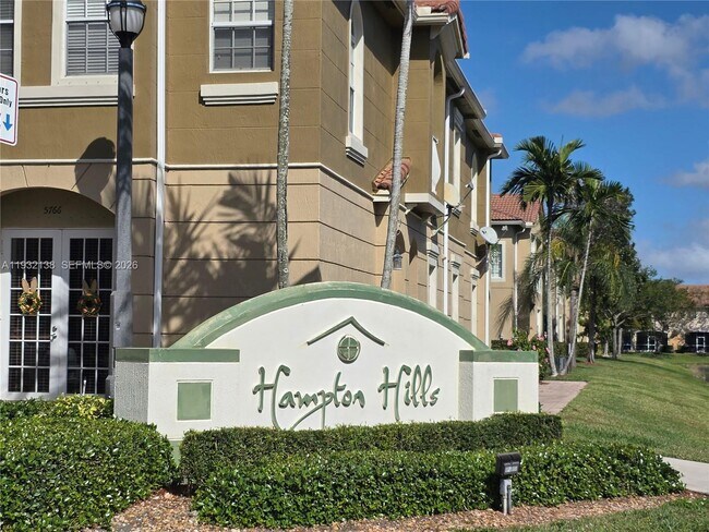 Building Photo - 9070 Preston Pl