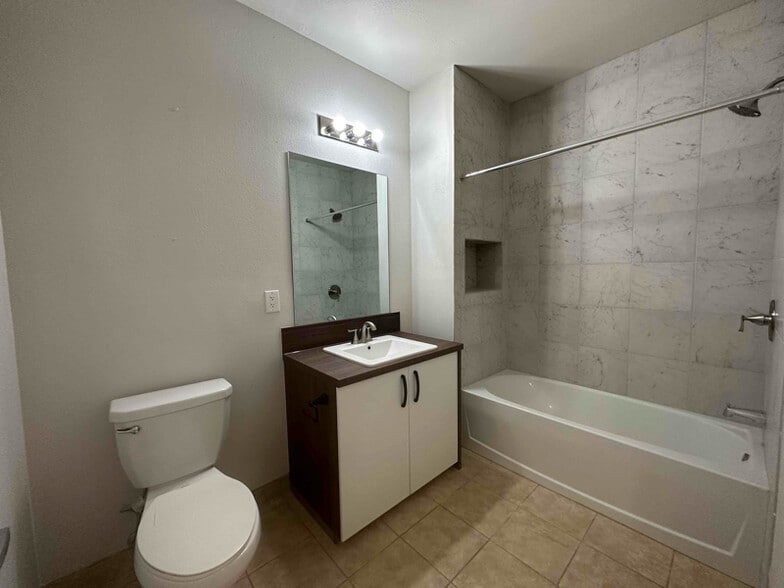 Building Photo - 7414 SW 10th Ct