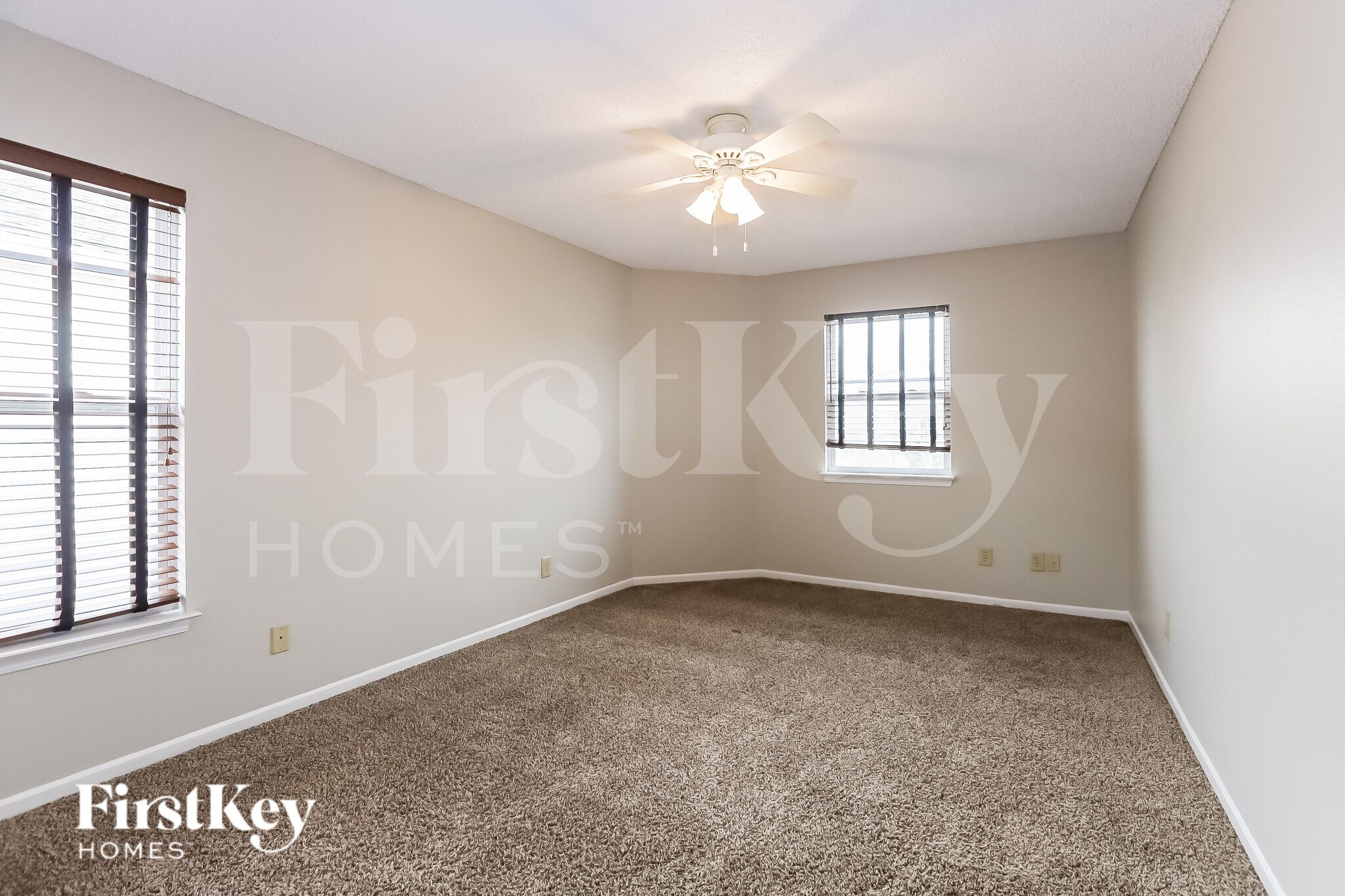 Building Photo - 12851 Old Glory Dr