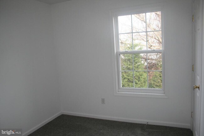 Building Photo - 67 Downey Oak Cir