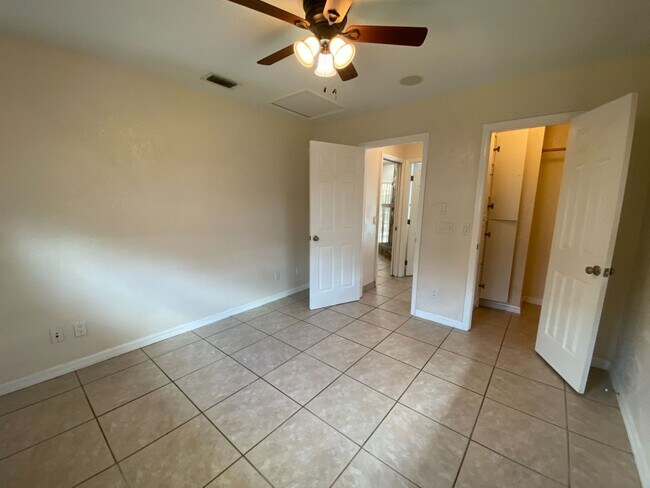 Building Photo - Beautiful Deep Creek Neighborhood!