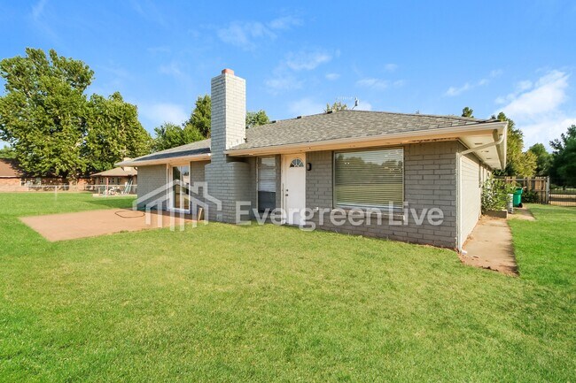 Building Photo - 13341 NW 84th St