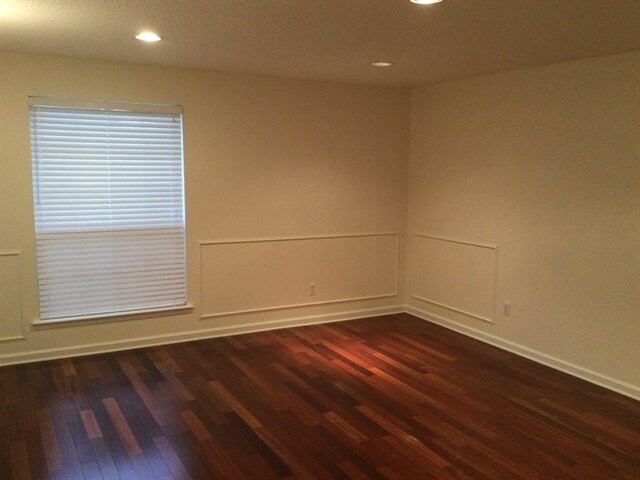 Building Photo - 7212 Glendyne Dr S
