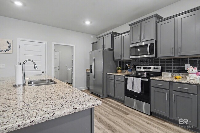 Building Photo - 3893 Mercury Cir