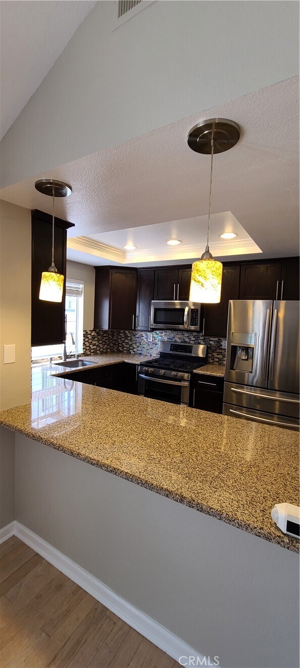 Building Photo - 709 Oceanhill Dr