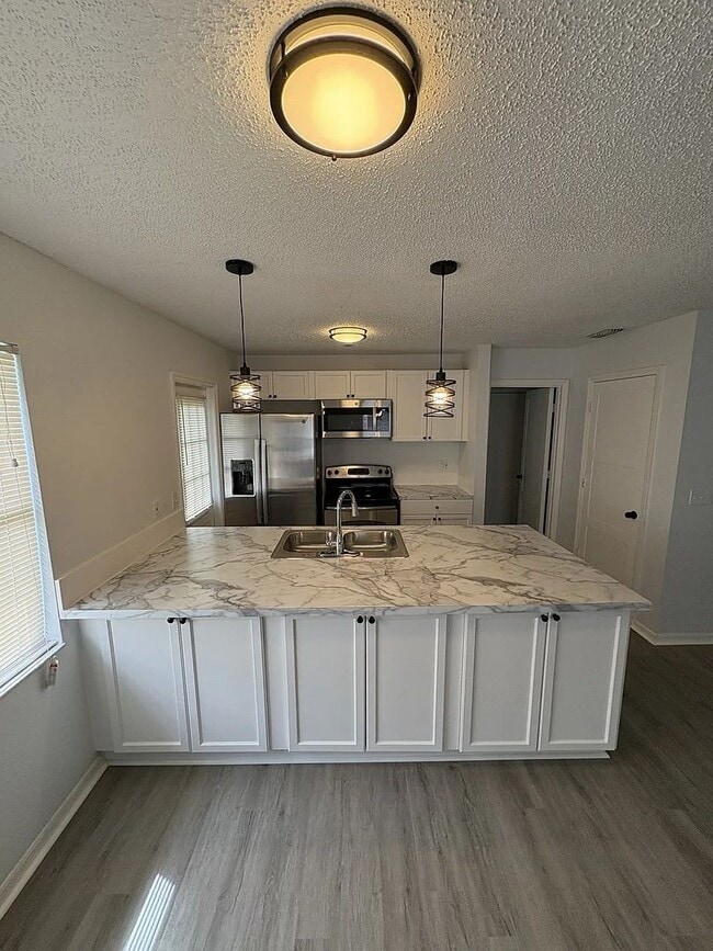 Building Photo - For rent in Lakeland