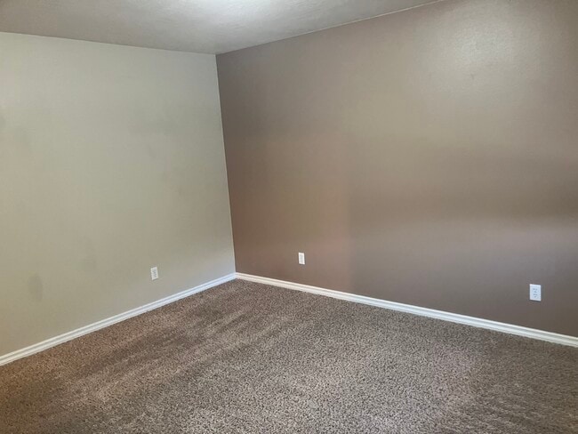 Building Photo - 4905 7th Ave N