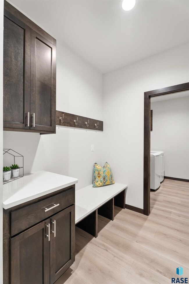 Building Photo - 1113 S Foss Ave