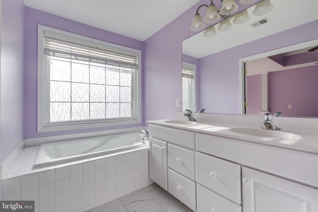 Building Photo - 2415 Terra Cotta Cir