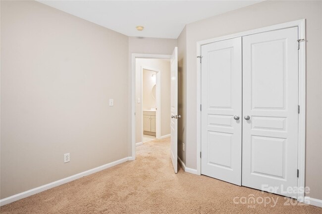 Building Photo - 8360 Chaceview Ct