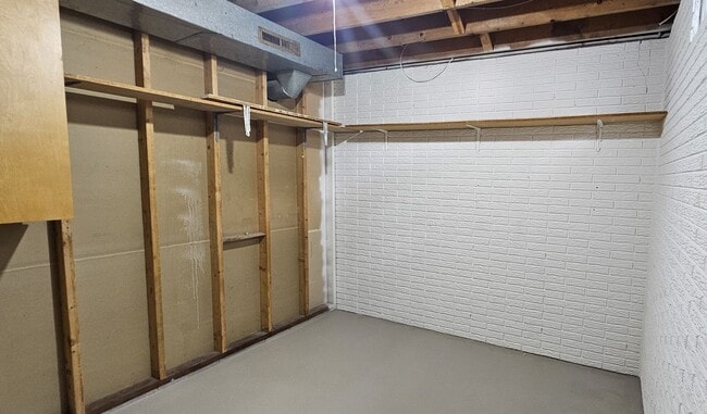 Building Photo - 3 bedroom house for rent