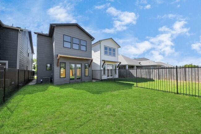 Building Photo - 6312 Milwee St