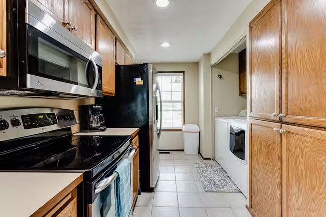 Building Photo - 2644 Willona Dr