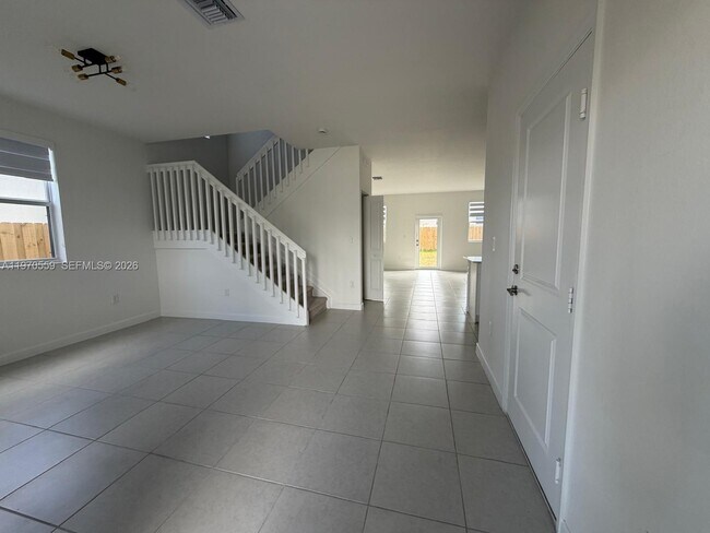 Building Photo - 2638 SE 9th St