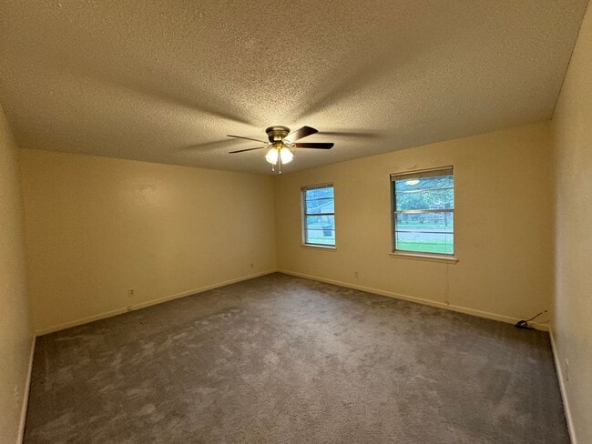 Building Photo - 4-Bedroom House for Rent in Killeen
