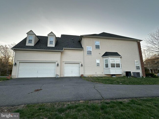 Building Photo - 41811 Bristow Manor Dr