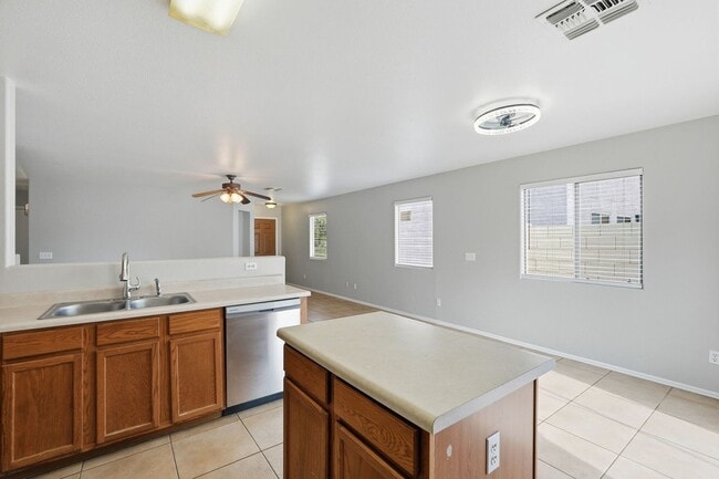 Building Photo - Johnson Ranch 3 Bedroom! Tile Throughout All Appliances!