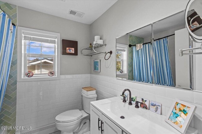 Building Photo - 1503 Comstock St