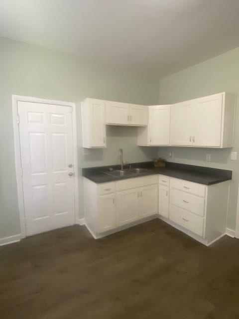 Building Photo - 1036 Oakwood Ave