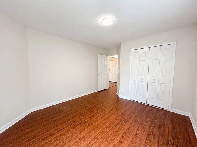 Building Photo - 210 Casper Dr