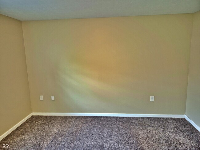 Building Photo - 47 Port Sylvia Dr