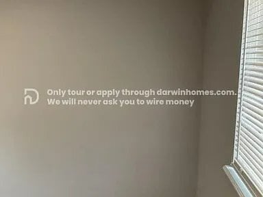 Building Photo - 920 W Idylwild Dr