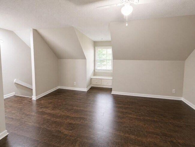 Building Photo - Welcome home to the perfect blend of peaceful country charm and modern city living!