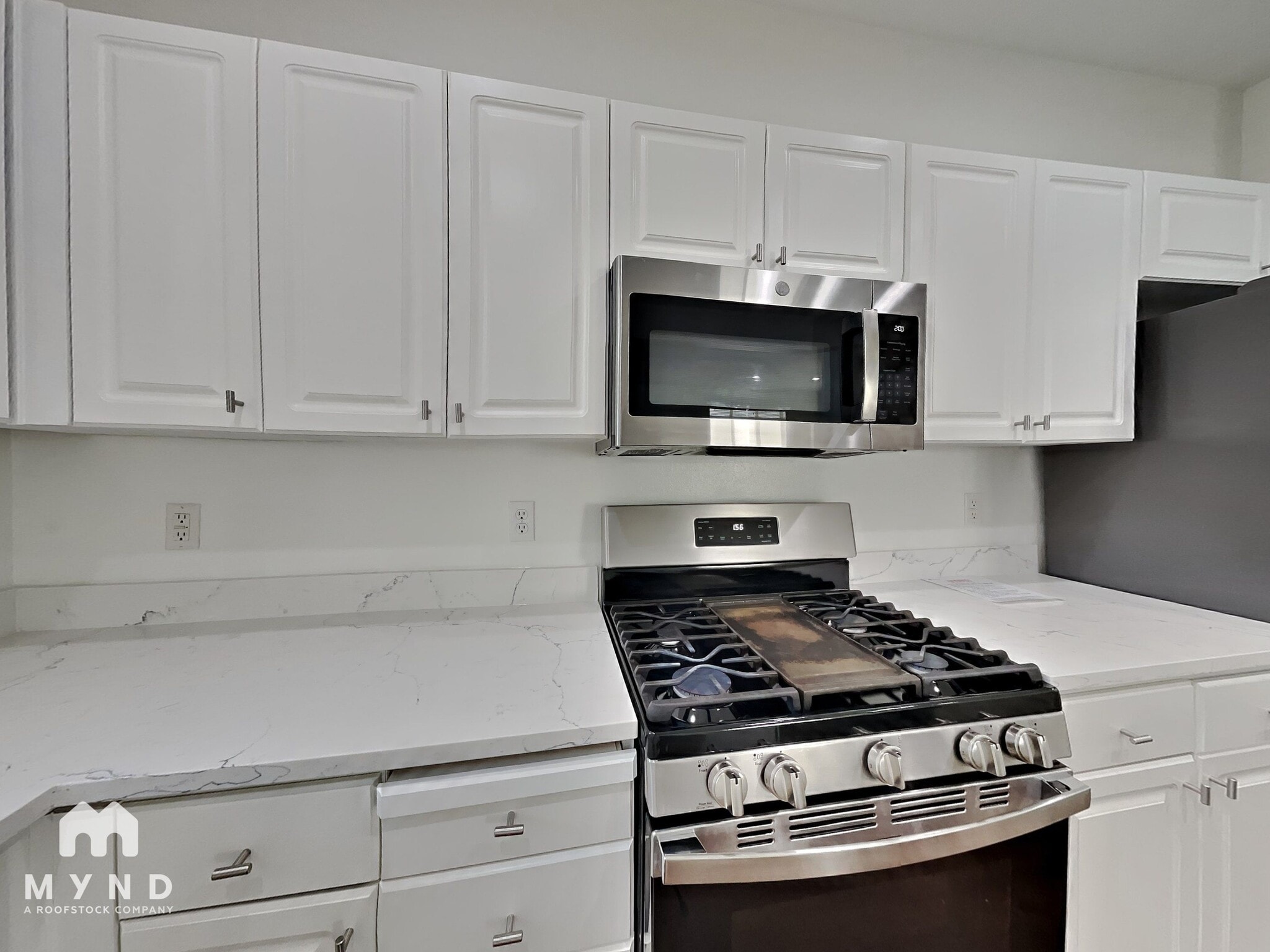 Building Photo - 17061 Parkside Way SE