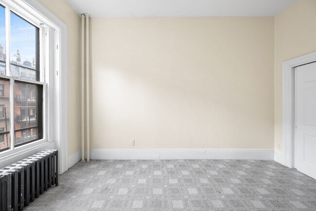 Building Photo - 61 Marlborough St