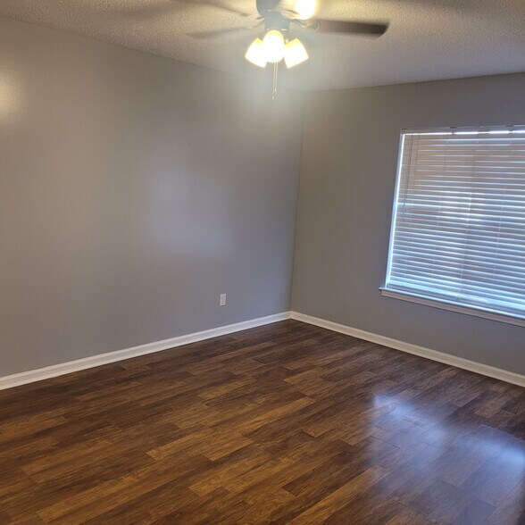 Building Photo - 3125 S Cashua Dr