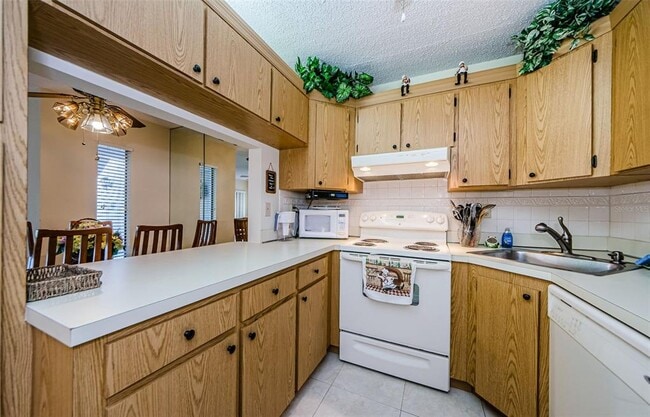 Building Photo - 1151 Pine Ridge Cir W