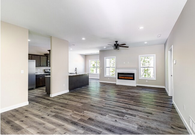 Building Photo - Your Luxury Cottage Awaits!