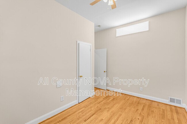 Building Photo - 7412 Marc Dr