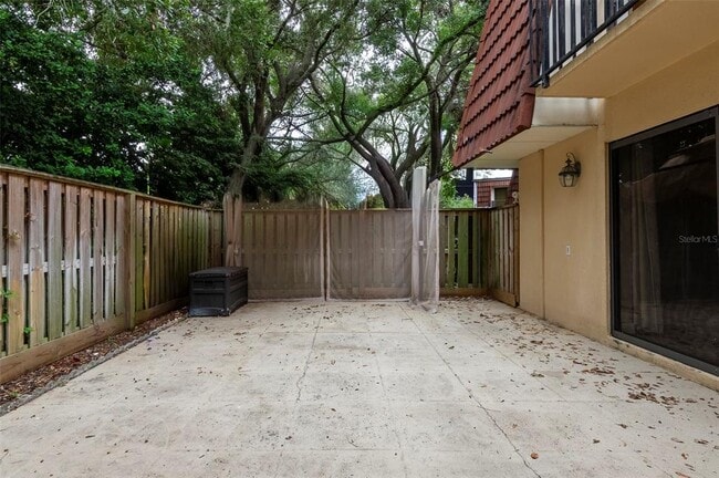 Building Photo - 2606 6th Ct