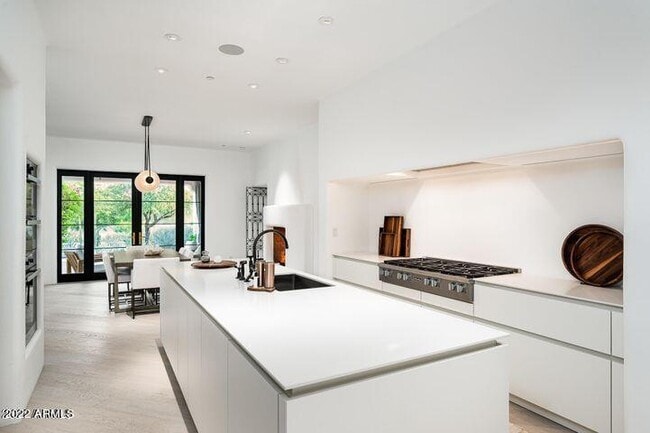 Building Photo - 6723 N Desert Fairways Dr