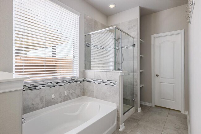 Building Photo - 205 Penna Ln