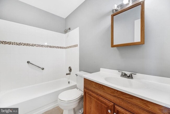 Building Photo - 421 Gatewood Ct