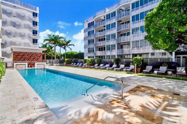 Building Photo - 435 21st St