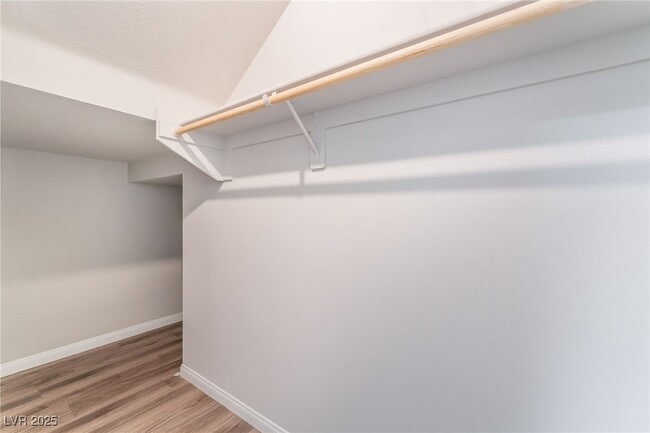 Building Photo - 10602 Enridge Ave