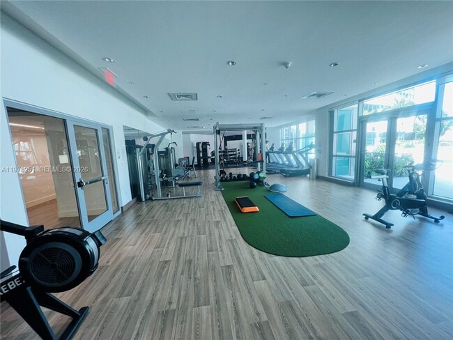 Building Photo - 3301 NE 1st Ave