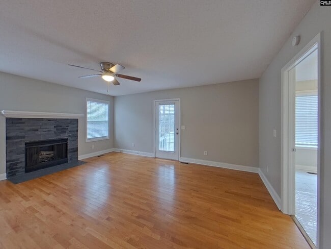 Building Photo - 8737 Windsor Lake Blvd