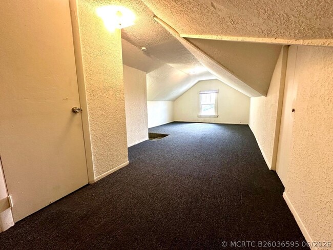 Building Photo - 523 Valley Forge Rd