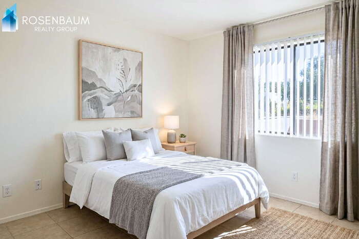 Building Photo - 352 W Delano St