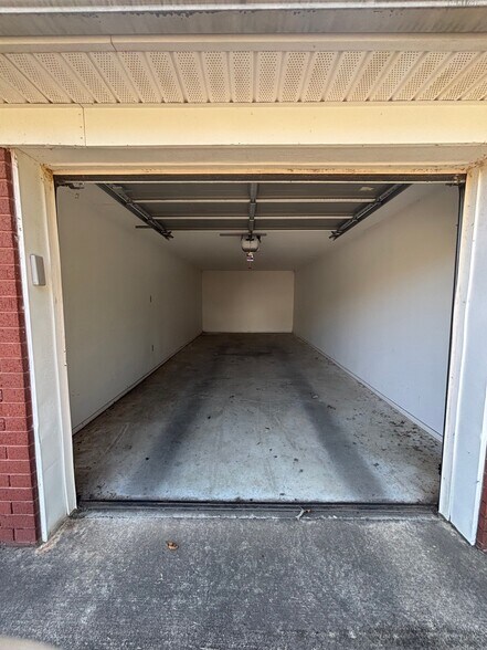 Building Photo - 3109 W 2nd Ct