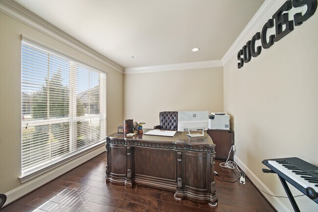 Building Photo - 2523 Crossvine Dr