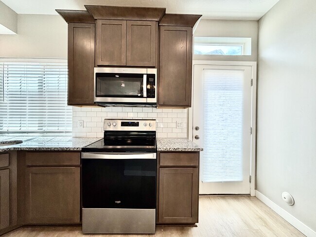 Building Photo - 153 E Brushy Canyon St