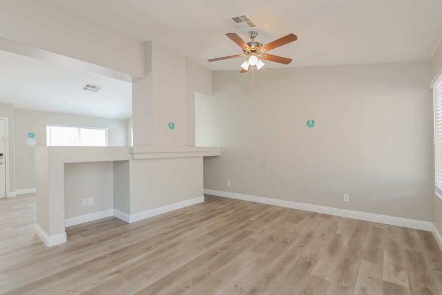 Building Photo - 456 Federman Dr