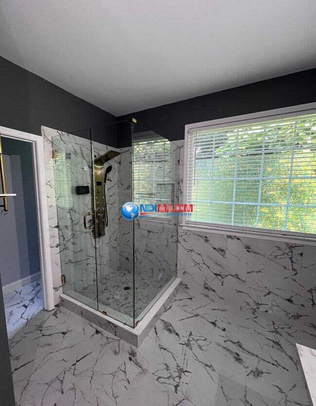 Building Photo - Beautiful large 6-bedroom house in Dacula