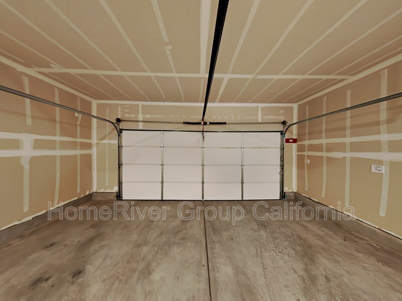 Building Photo - 1655 Bronzewick Lane