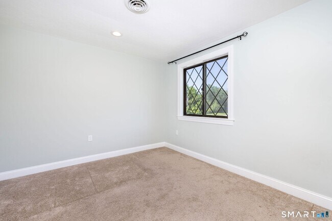 Building Photo - 101 Cedar Hollow Dr